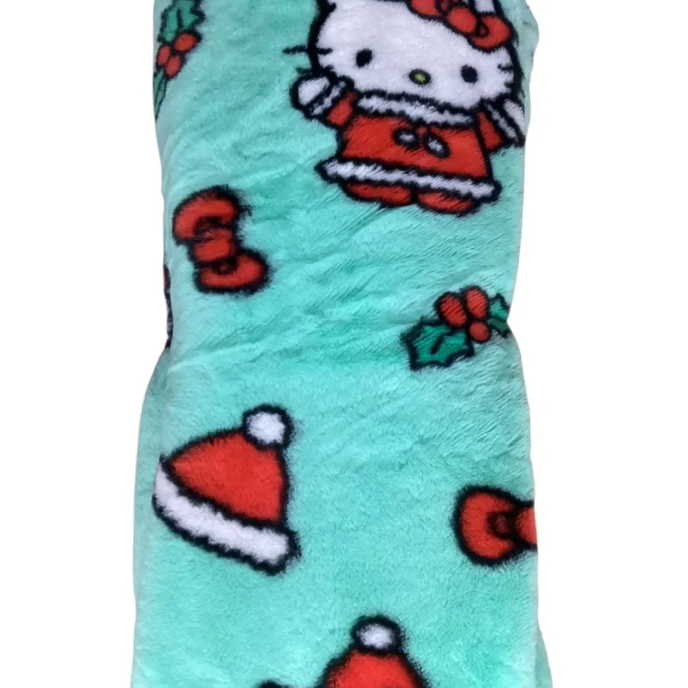 Hello Kitty “Hello Mittens” Ultra Fine Faux Fur Throw (NWT)